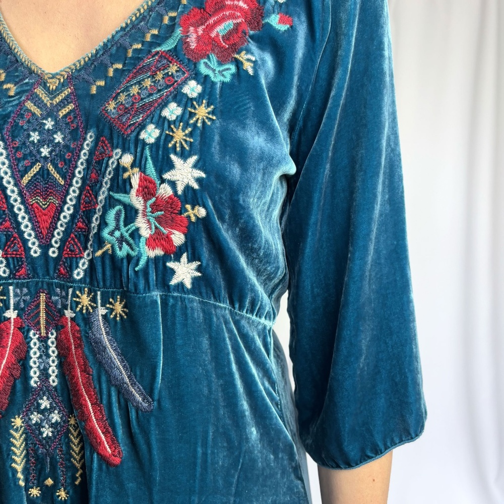 Johnny Was JWLA "Ava" Velvet Embroidered Tunic Dress – Medium - Picture 13 of 13